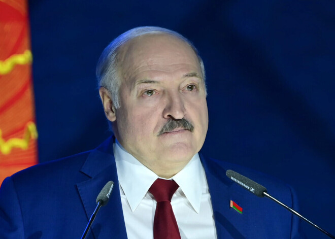 Лукашенко заявил, что послал белорусов обеспечить энергоснабжение Чернобыльской АЭС