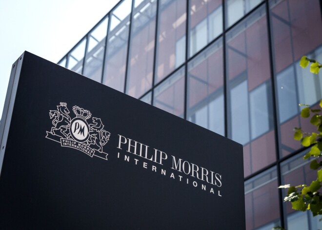 Tabakas gigants "Philip Morris International" samazina ražošanu un aptur investīcijas Krievijā