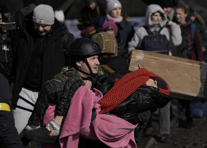 Maskava paziņo par humāno koridoru atvēršanu cilvēku evakuācijai no Ukrainas uz Krieviju