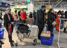 Cilvēki Krievijā iepērkas IKEA. 3. marts.