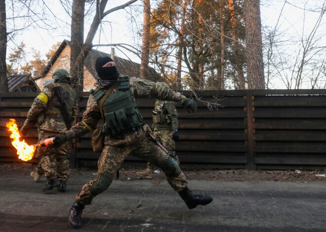 Pēdējās diennakts laikā Ukrainas spēki likvidējuši vēl 266 iebrucējus