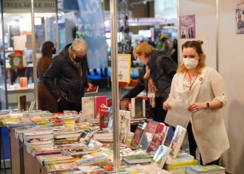 FOTO: koši vāki un grāmatu neatkārtojamā smarža gaida lasītājus Ķīpsalā