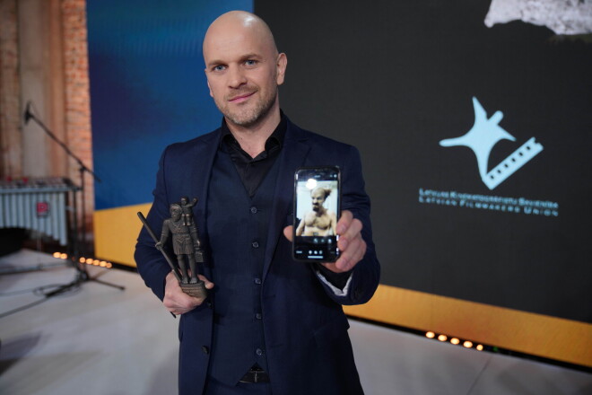 Lauris bija patiesi saviļņots, ka Ļeņina loma spēlfilmā "Gads pirms kara" novērtēta ar Lielā Kristapa balvu.