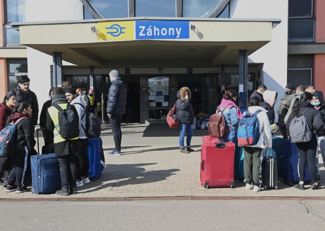 "Mēs nekad viņiem nepiedosim!" Ungārijas pierobežā satiktie ukraiņi par bailēm, sagrautiem sapņiem un ticību uzvarai