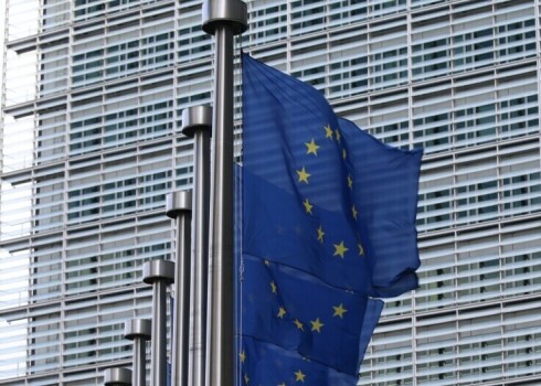ЕС принял четвертый пакет санкций против России: что известно о новых мерах