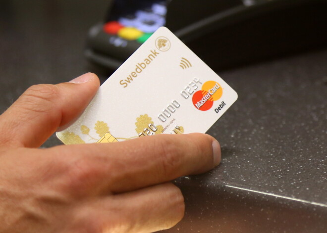 Просмотр PIN-кодов платежных карт Swedbank теперь возможен и в мобильном приложении