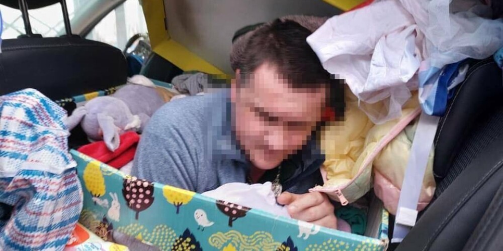 Спрятался между памперсами: мужчина хотел сбежать из Украины в беби-боксе