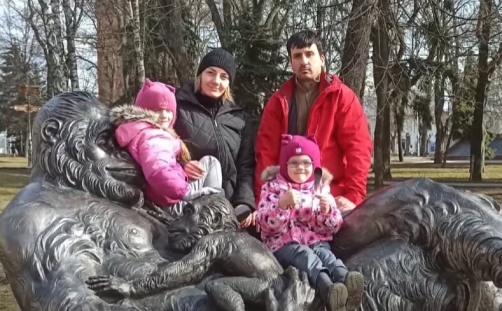Ukrainiete Lidija ar divām meitām patvērumu atradusi Kuldīgā un ar nepacietību gaida, kad varēs mācīties latviešu valodu