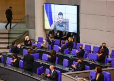 Zelenskis mudina Vācijas parlamentu nojaukt Krievijas būvēto mūri Eiropā