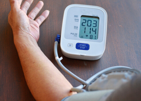 Brīdinājums virknei bīstamu slimību: ko par veselību atklāj paaugstināts asinsspiediens?