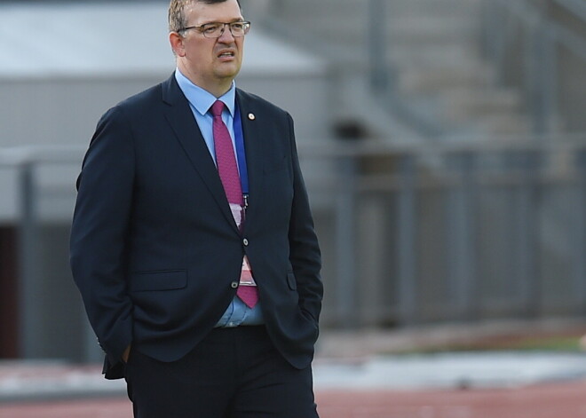 Kazakevičs turpinās trenēt Latvijas futbola izlasi vismaz līdz 2024. gadam