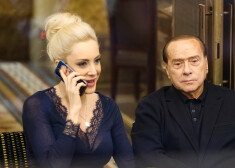 Silvio Berlusconi and Marta Fascina at chef Carlo Cracco's restaurant at the Galleria Vittorio Emanuele in Milan, Italy, on February 25, 2022. 

(Photo by Alessandro Bremec/LaPresse/Sipa USA)