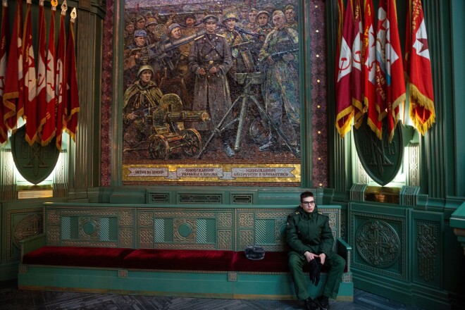 Maskavas militāristu galvenās kulta vietas iekšskats ne vienmēr saistās ar pareizticīgo dievnamu: pēc tam, kad Krievijas militāristu galvenajā kulta vietā parādījās Dieva brīnums jeb zīme, ka jāpārtrauc karš, tā tika slēgta uz “profilaksi”.