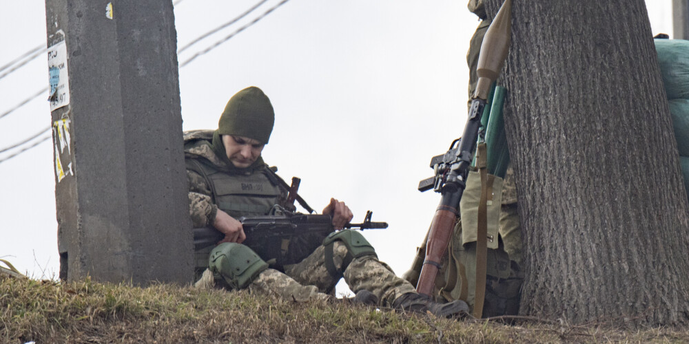 Krievu karavīriem Ukrainā trūkst ne tikai pārtikas, bet arī silta apģērba un degvielas