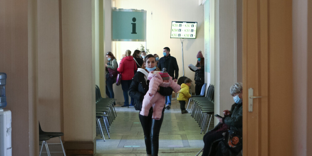 Нехватку мест в детских садах для украинских детей предлагается решать за счет привлечения нянь