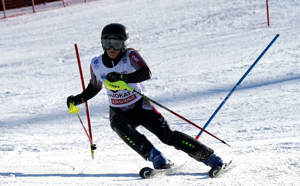Kalnu slēpotājas Bērziņa un Freimane slaloma kvalifikācijā Eiropas Jaunatnes ziemas Olimpiādē iekļūst labāko sešdesmitniekā
