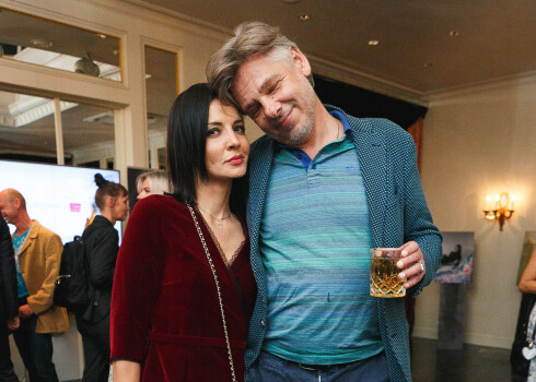 Inga ar vīru Raimondu.