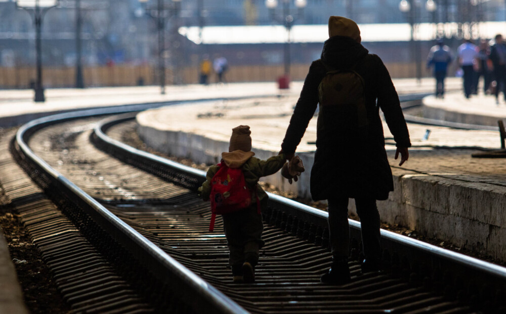 Kopš kara sākuma savas mājas pametusi vairāk nekā puse Ukrainas bērnu