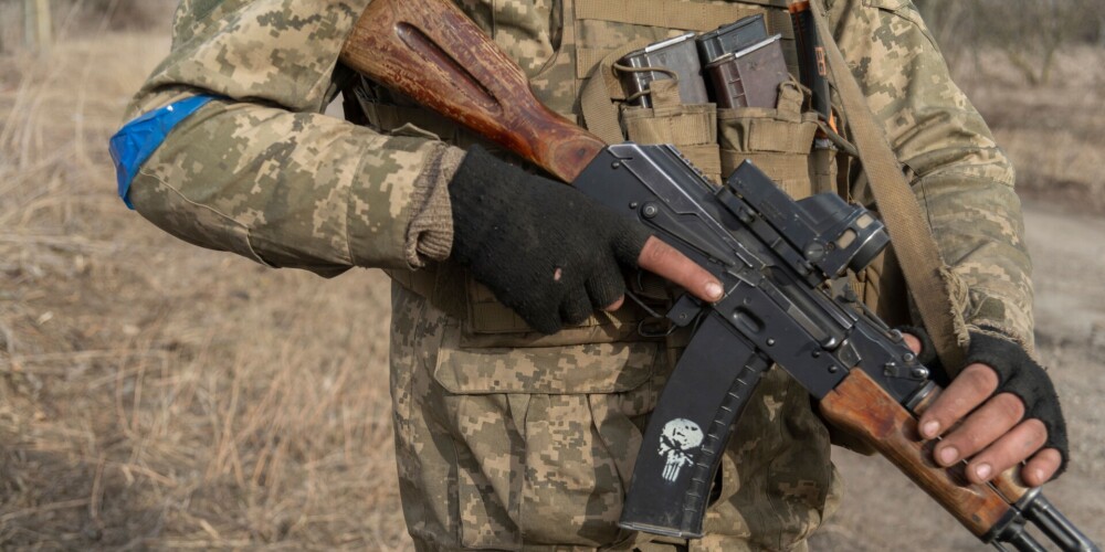Ukrainas prezidenta birojs: Krievijas armijas jaunā kara taktika ir absolūti cilvēkēdāju garā