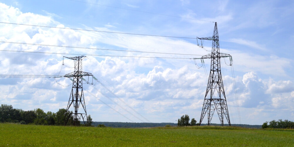 В Латвии ветер вызвал перебои с электричеством