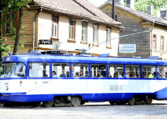 10. tramvajs Torņakalnā. 