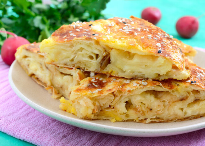 Вкуснейший рваный пирог из лаваша за считанные минуты: простой рецепт, который удивит каждого