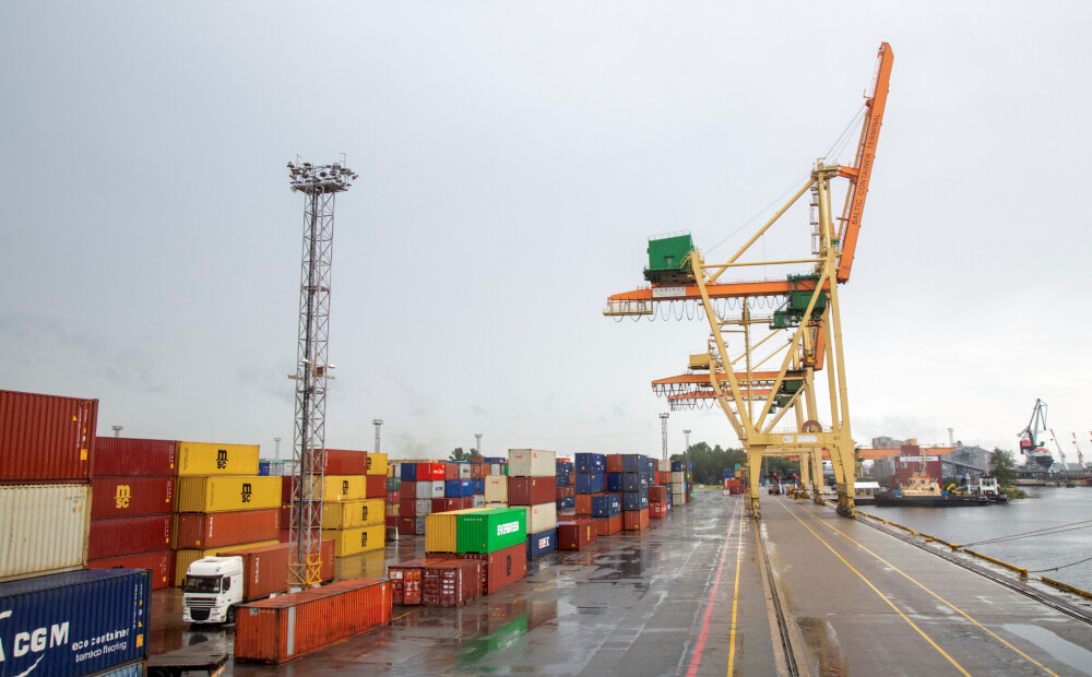 Kazahstāna plāno eksporta un tranzīta kravas uz Eiropu pārorientēt caur Latviju un Transkaspijas maršrutu