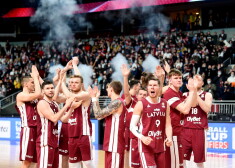 Latvijas vīriešu basketbola izlase pēc uzvaras pār Beļģiju "Arēnā Rīga". 