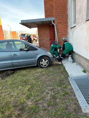 Ventspilī Talsu ielā kāds dzērējšoferis pagājušās nedēļas piektdienā ietriecās ne tikai kādas daudzdzīvokļu mājas sienā, bet arī pārrāva tās gāzes vadu, tā izraisot sprādzienbīstamību, kas par laimi nenotika.