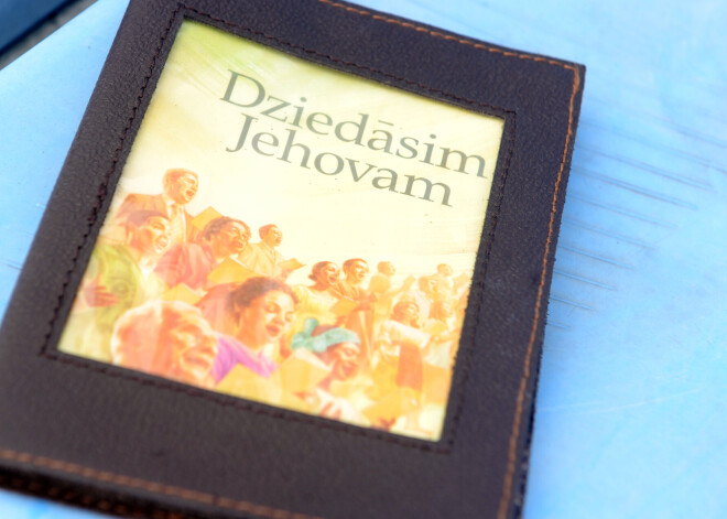 Prokuratūra sākusi pārbaudi par reliģiskās organizācijas "Jehovas liecinieki" darbības atbilstību normatīvajiem aktiem