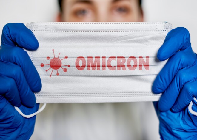 Vai atkārtota inficēšanās ar omikronu nozīmē arī smagāku slimības gaitu?