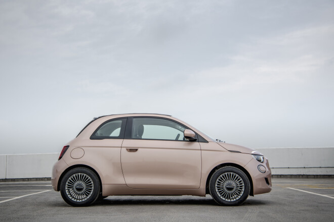  "Fiat 500e".