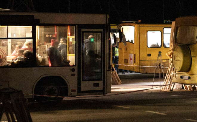 Zaporižjā ierodas autobusi ar evakuētiem cilvēkiem no Mariupoles un tuvējām pilsētām.