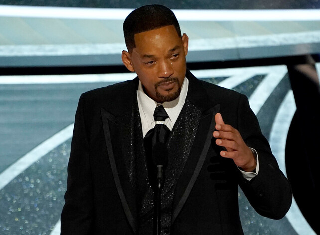 Smits piektdien atzina, ka viņa rīcība bijusi "šokējoša, sāpinoša un neattaisnojama".