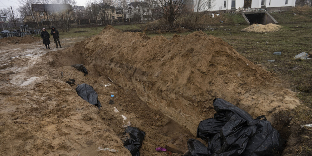 Pie Bučas baznīcas atrasts masu kaps ar 57 civiliedzīvotāju līķiem