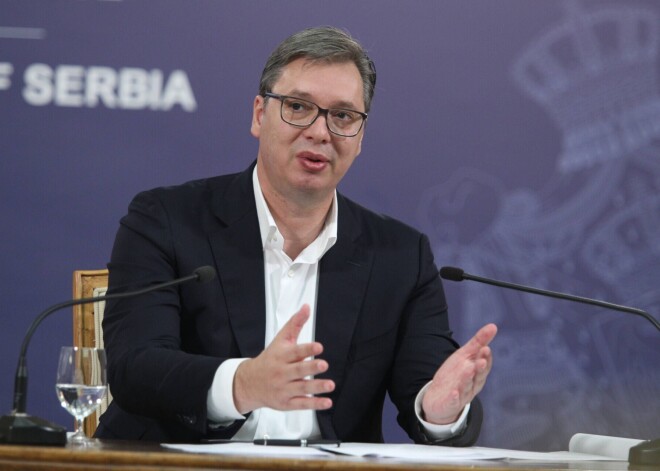 Избранный на новый срок президент Сербии обещает сохранять нейтралитет