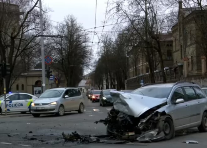 Пьяный водитель внедорожника устроил несколько аварий в Риге и угрожал свидетелям