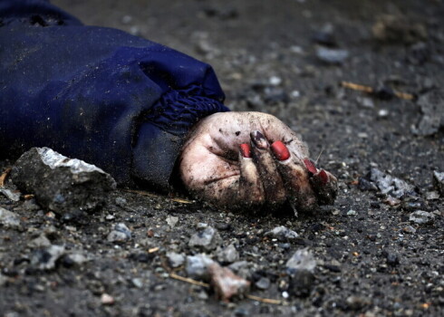 Pēc Bučas atbrīvošanas no Krievijas okupantiem pilsētas ielās tika atrasti bojāgājušo civiliedzīvotāju līķi.