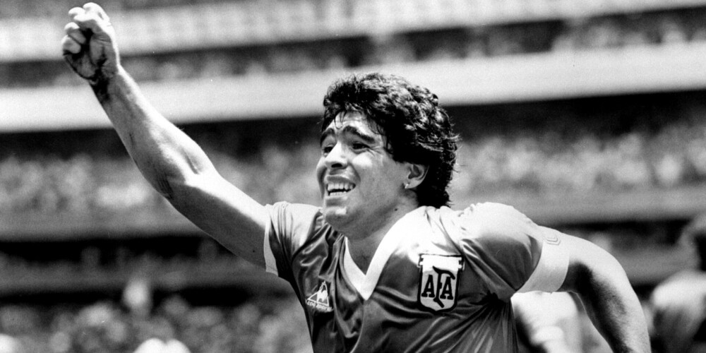 Izsolē pārdos Maradonas kreklu no leģendārās spēles pret Angliju