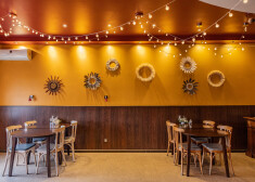 Pirms un pēc: teju 30 gadu sena kafejnīca Dobeles novadā piedzīvo pārmaiņas līdz nepazīšanai