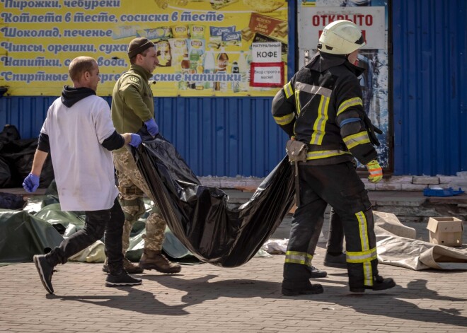 Ievainotie smagā stāvoklī, bez rokām un kājām. Kramatorskas slimnīcas netiek galā ar bombardēšanā cietušajiem