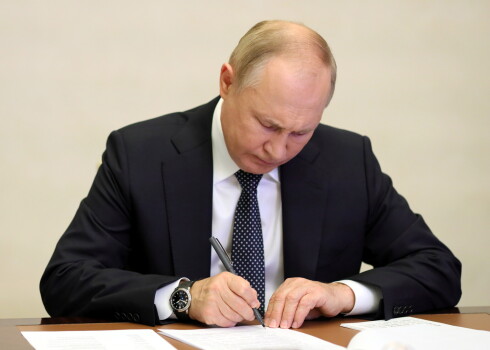 Ko par Vladimiru Putinu pastāsta viņa rokraksts