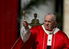 Pūpolsvētdienas misē pāvests Francisks nosoda "kara neprātu"