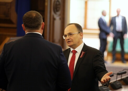Ungārijas draugi Saeimā: deputāti nesteidz pamest parlamentārās sadarbības grupu Orbāna nostājas dēļ