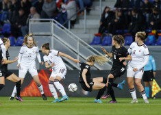 Latvijas sieviešu futbola izlase otrdien 2023.gada Pasaules kausa kvalifikācijas spēlē viesos ar rezultātu 0:8 (0:3) zaudēja Austrijai.