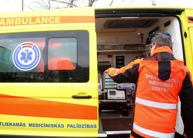 Lai svētki nepārvērstos traģēdijā! Mediķi dalās vērtīgos padomos un atgādina, kur saņemt palīdzību brīvdienās