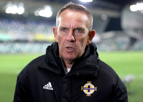  Ziemeļīrijas sieviešu futbola izlases treneris Kenijs Šīlss.