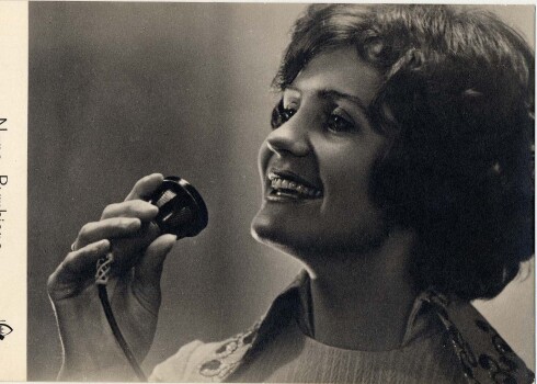 Sadedz, savu balsi meklējot. Kāda patiesībā bija izcilā estrādes dziedātāja Nora Bumbiere