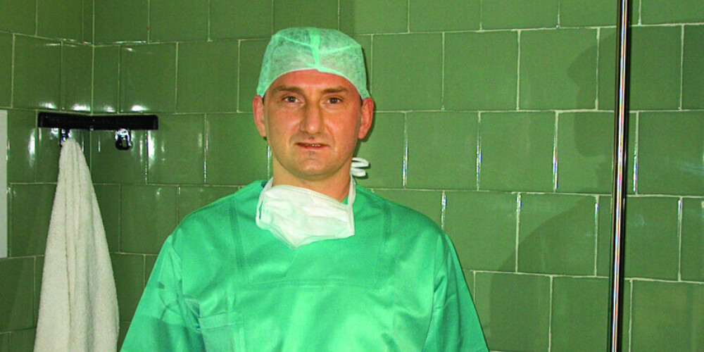 Mikroķirurgs Libermanis par darbu Ukrainā kara zonā: "Šādas traumas Latvijas mikroķirurgu praksē gadās varbūt reizi mēnesī"