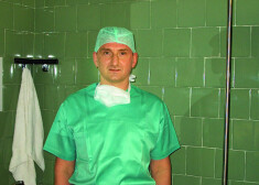 Mikroķirurgs Libermanis par darbu Ukrainā kara zonā: "Šādas traumas Latvijas mikroķirurgu praksē gadās varbūt reizi mēnesī"